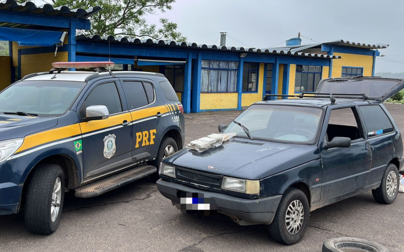 PRF achou sete quilos de drogas escondidas em Fiat Uno  | Jornal NH