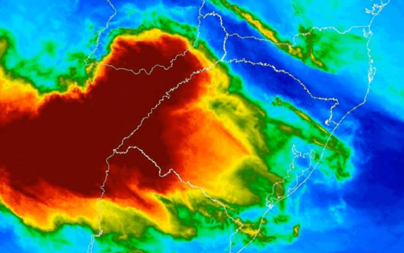 PREVISÃO DO TEMPO: Imagens de satélite mostram forte instabilidade em áreas do RS; Inmet emite novo alerta