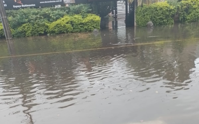 Rio Branco é um dos bairros alagados por conta do temporal em Novo Hamburgo