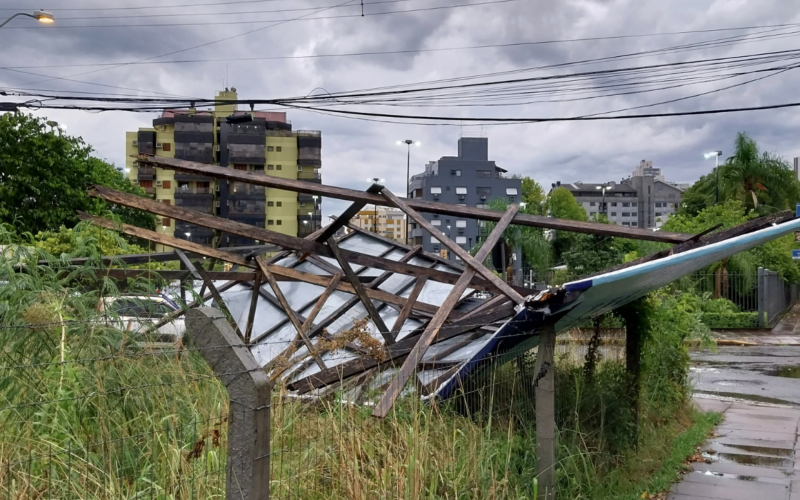 Outdoor cai na Primeiro de MarÃ§o em NH