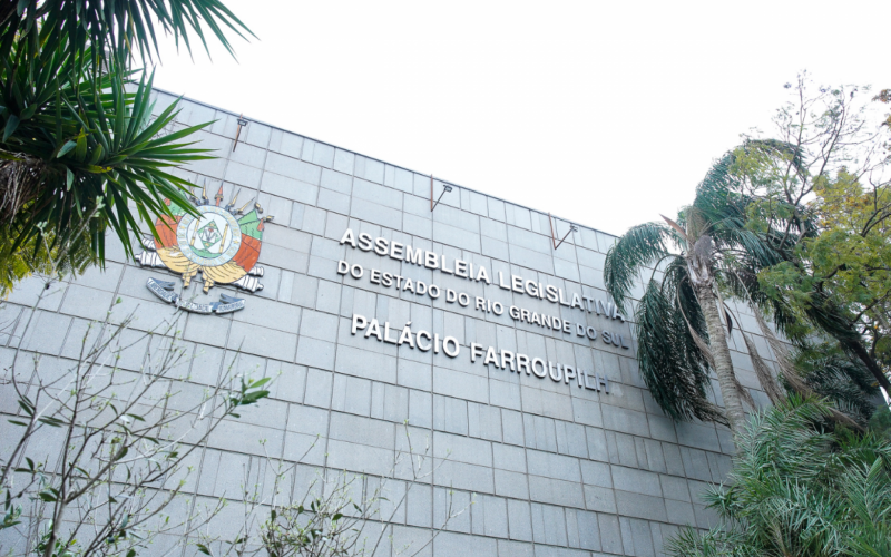 Assembleia Legislativa aprova restruturação de carreiras da segurança no RS; confira o que muda | abc+