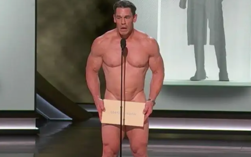 John Cena subiu pelado ao palco do Oscar 2024 para apresentar prêmio de Melhor Figurino | abc+