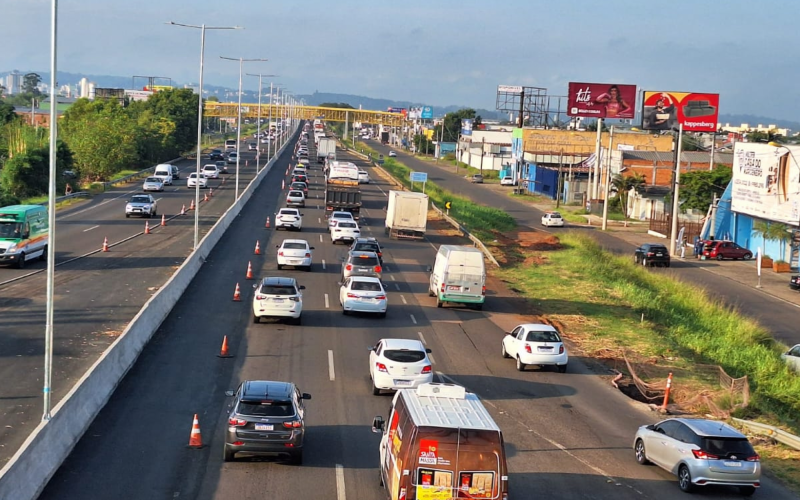 Movimento na BR-116 | abc+