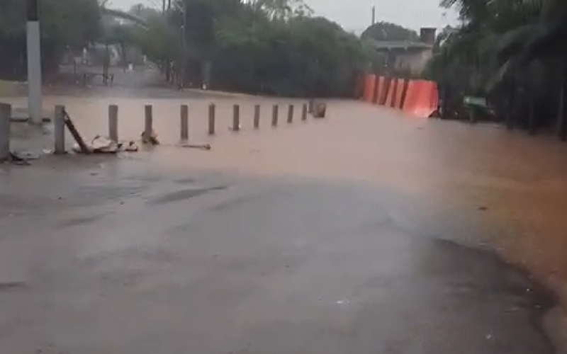 Parque da Oktoberfest de Igrejinha foi novamente atingido pela água neste domingo (12) | abc+