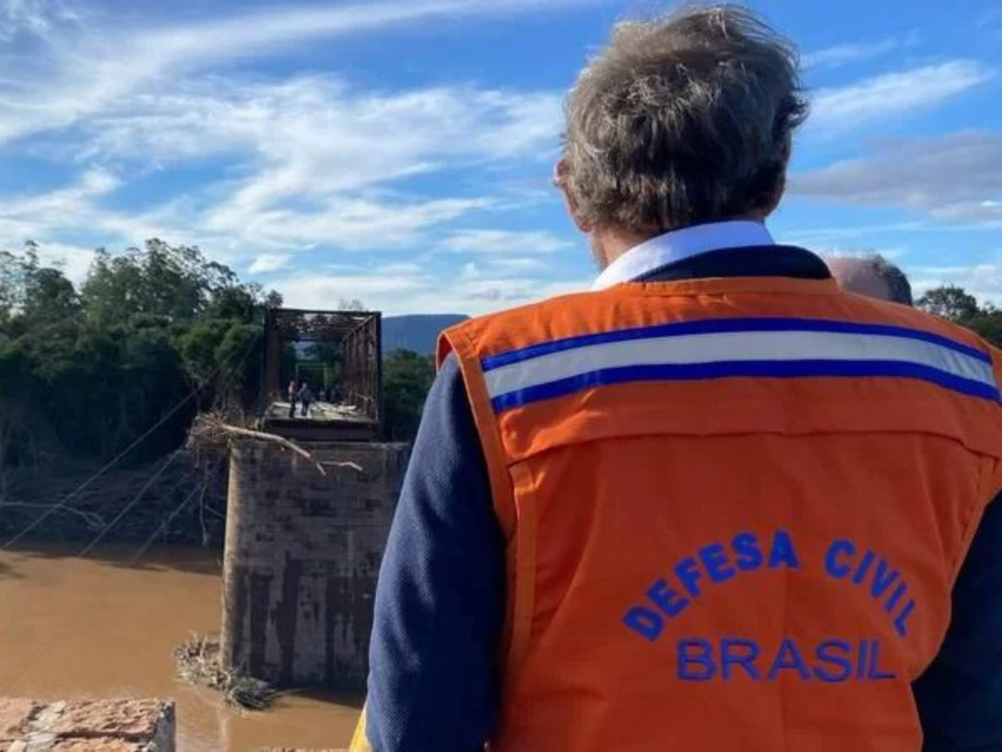 Corpo é encontrado e sobe para 179 o número de mortos em decorrência das enchentes no RS