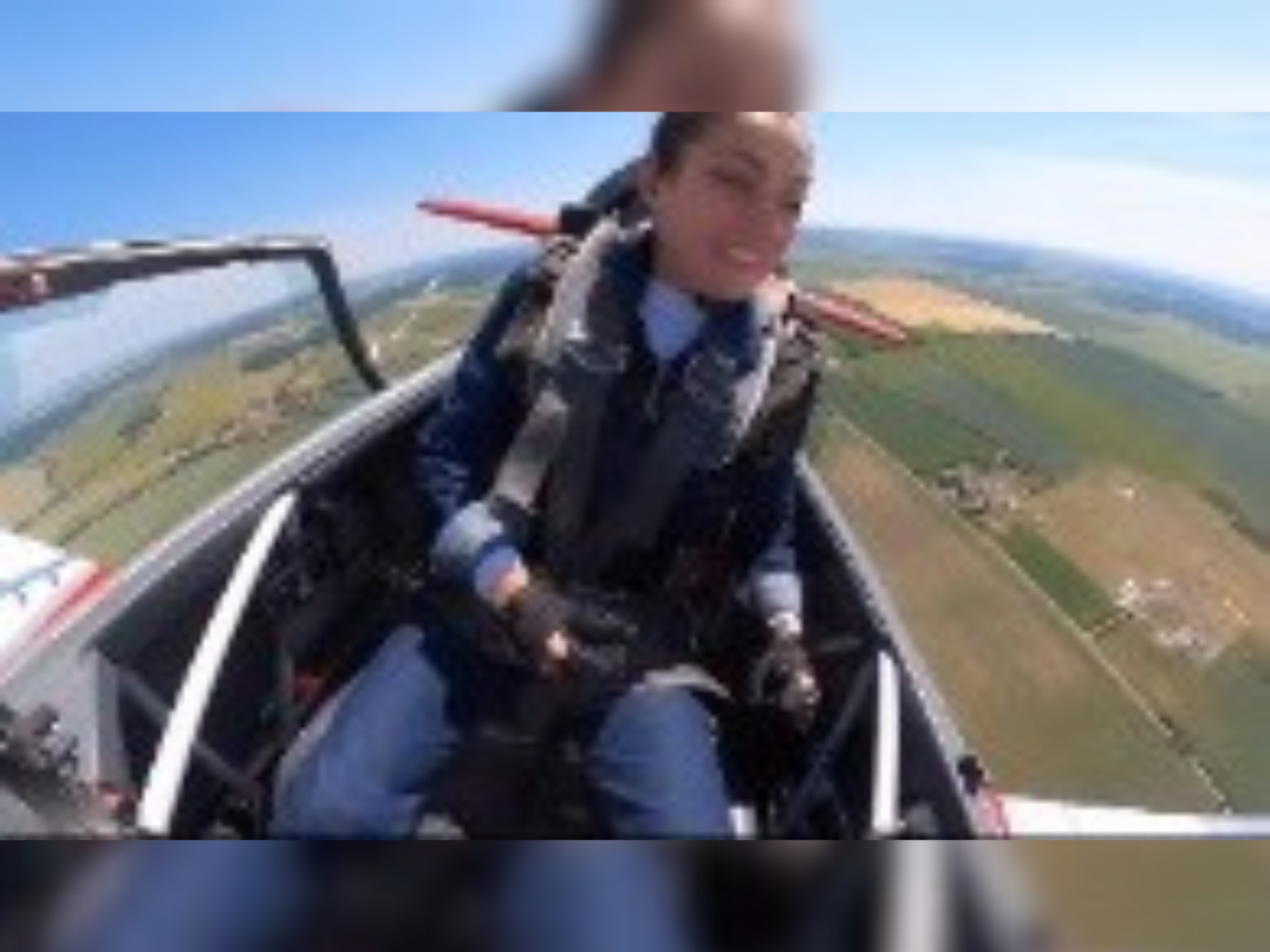 Piloto posta vídeo assustador de falha no avião durante o voo
