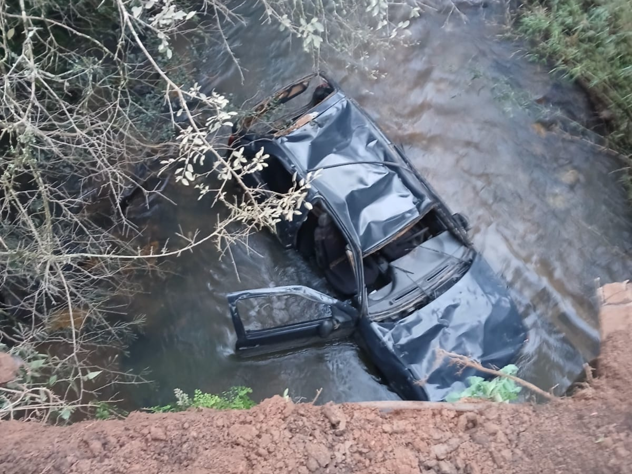 Vereador morre após carro cair de ponte no interior do RS