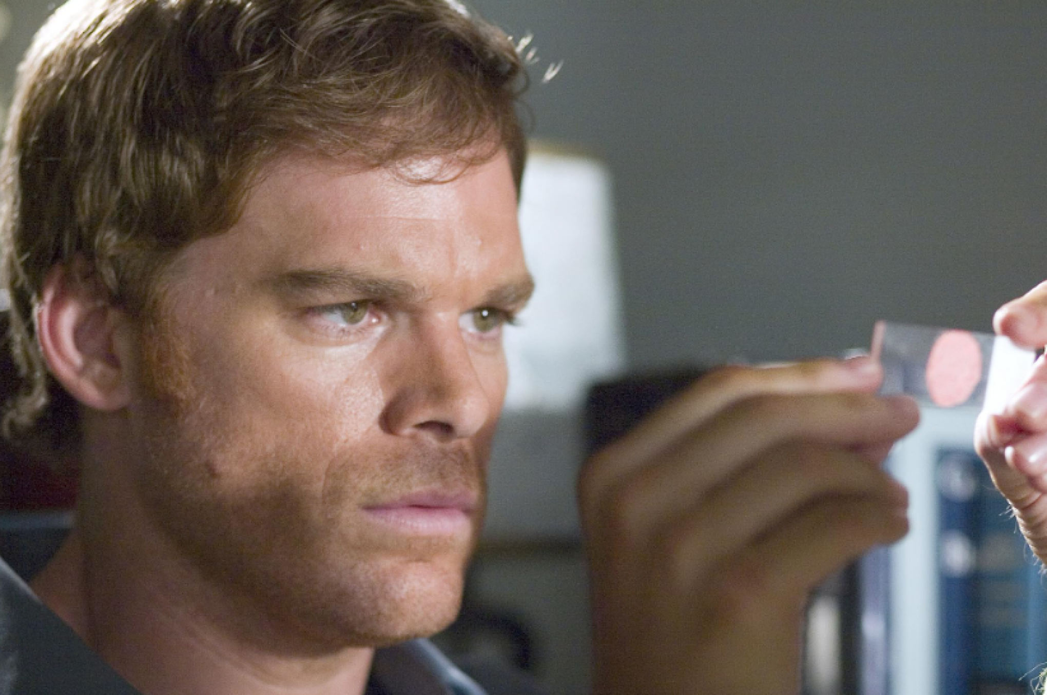 Michael C. Hall volta a interpretar assassino em série em Dexter: Resurrection