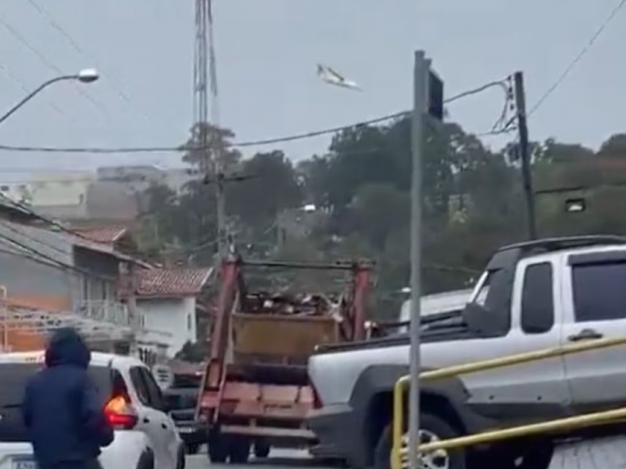 Vídeo filmou o momento em que avião caiu em Vinhedos | abc+