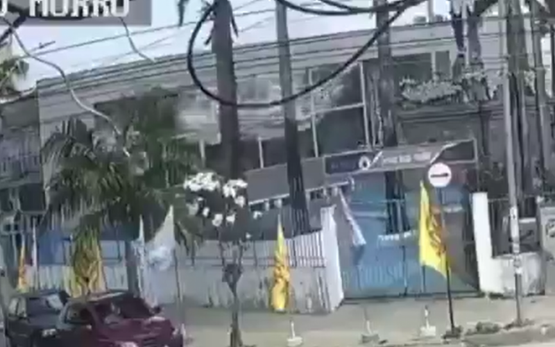 Vídeo mostra o momento em que teto de santuário desaba sobre pessoas em Recife