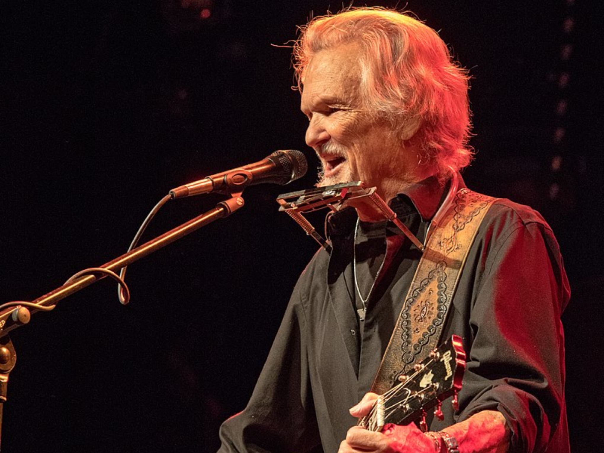 Morre Kris Kristofferson, ator de Nasce Uma Estrela, aos 88 anos