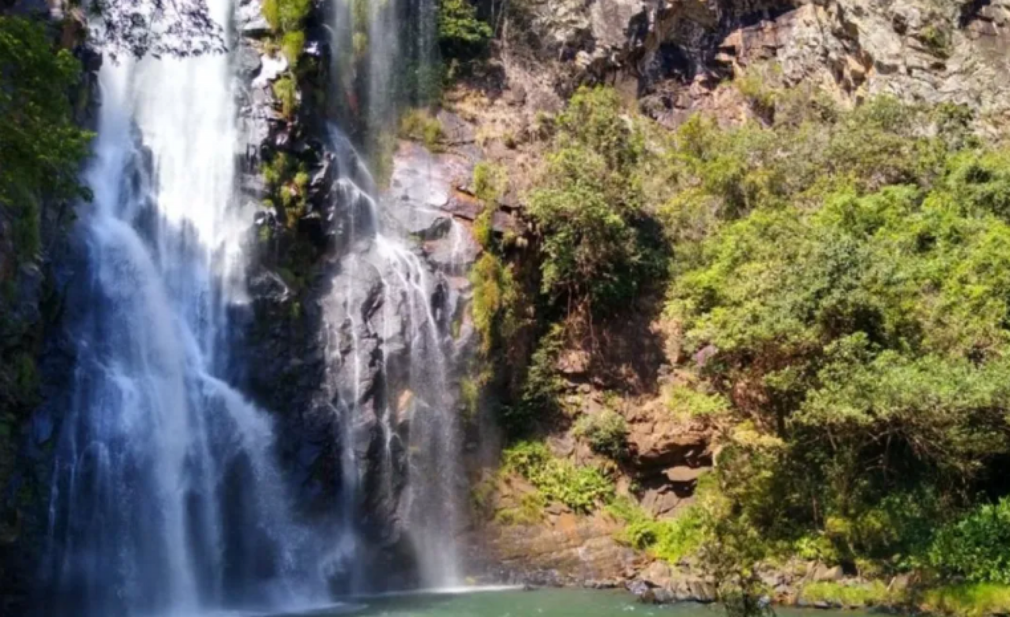 Turista morre após lancha afundar em tempestade de granizo