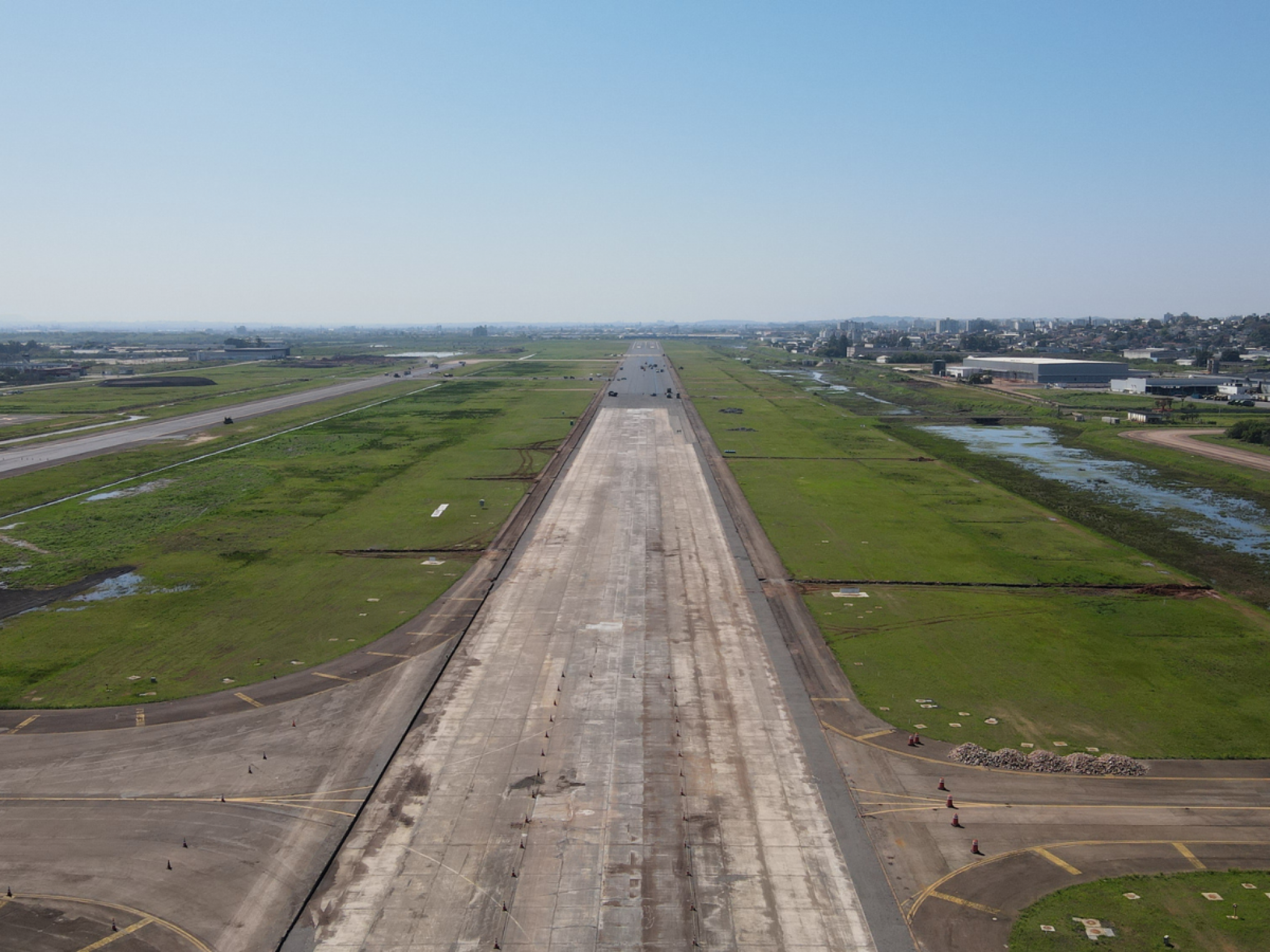 Obras na pista do Aeroporto Salgado Filho | abc+