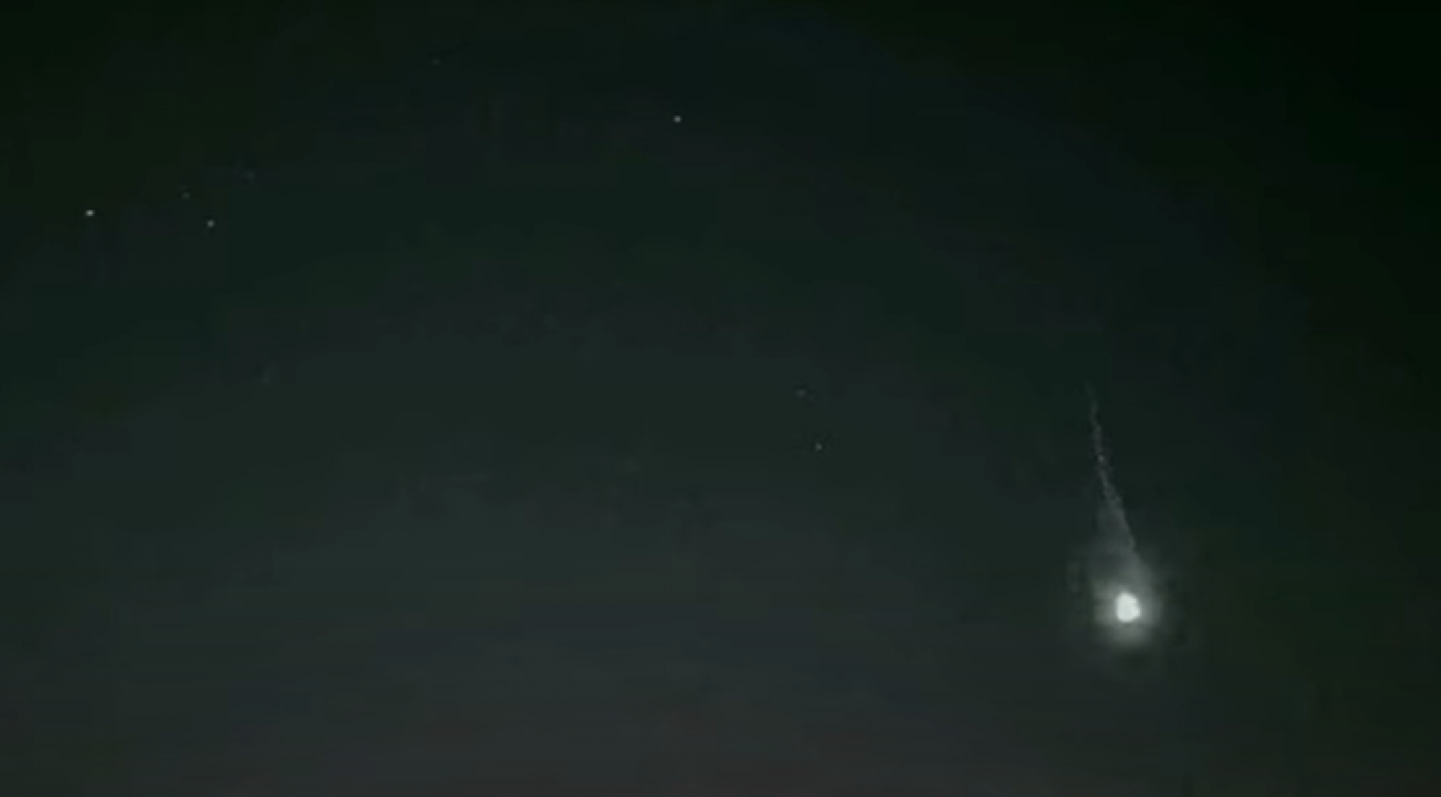 "Situação raríssima e totalmente atípica": Dois meteoros rasgam o céu do RS em minutos; veja vídeo