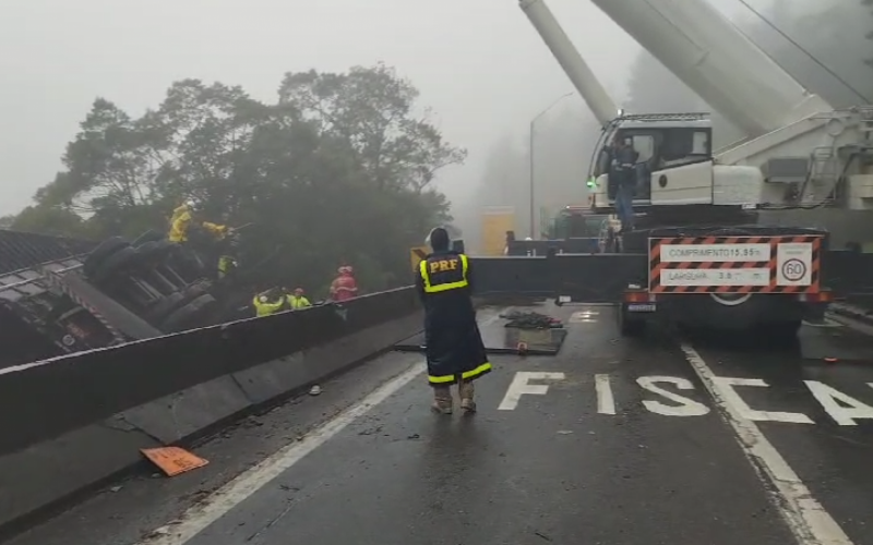 Van com atletas do RS é atingida por caminhão em rodovia do Paraná; PRF confirma mortes | abc+