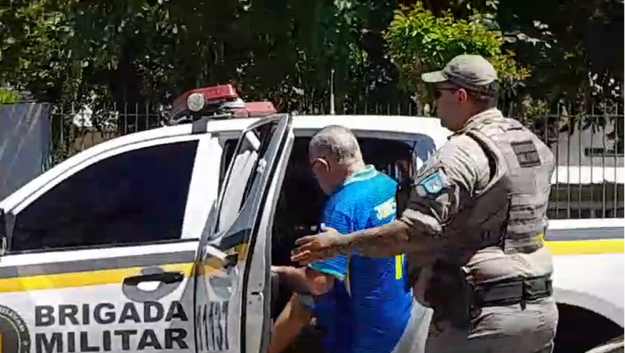 VÍDEO: Vereador de Canoas é preso em frente a local de votação