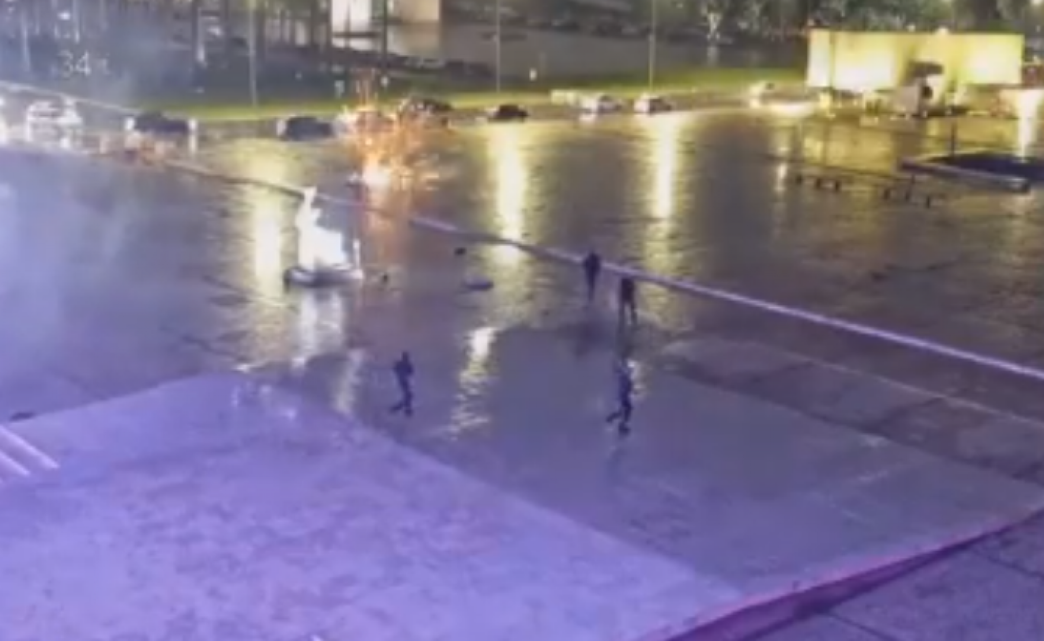 Vídeo mostra momento em que explosões acontecem na Praça dos Três Poderes; homem morreu