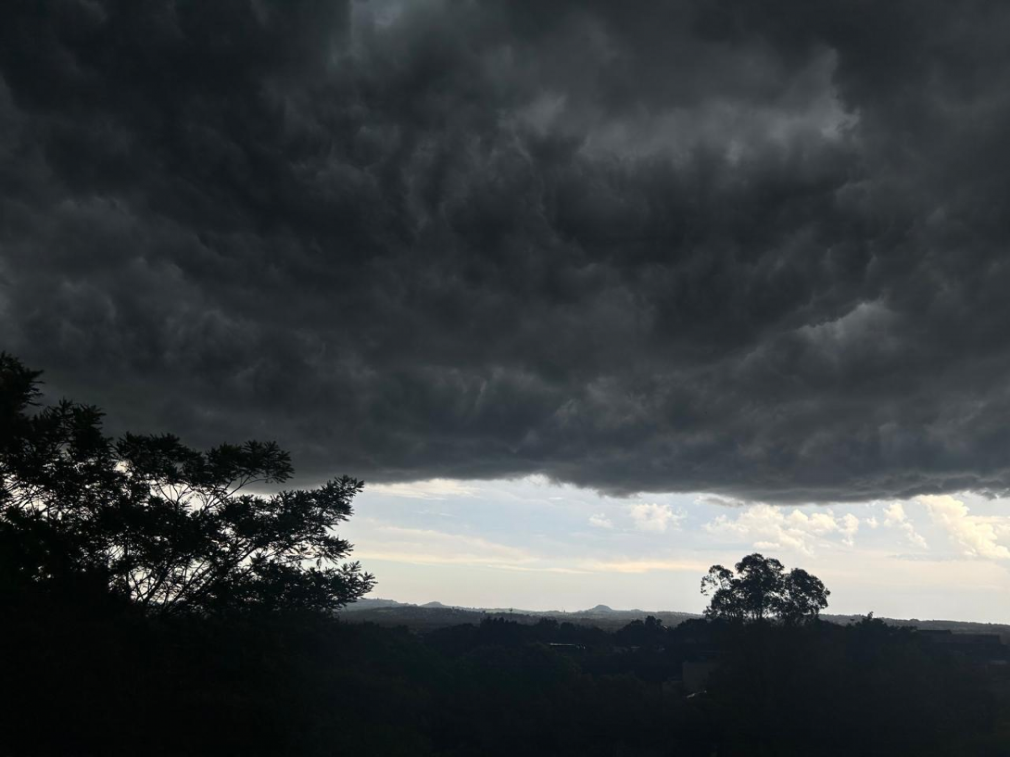 PREVISÃO DO TEMPO: Inmet emite alertas de tempestade para todo o RS