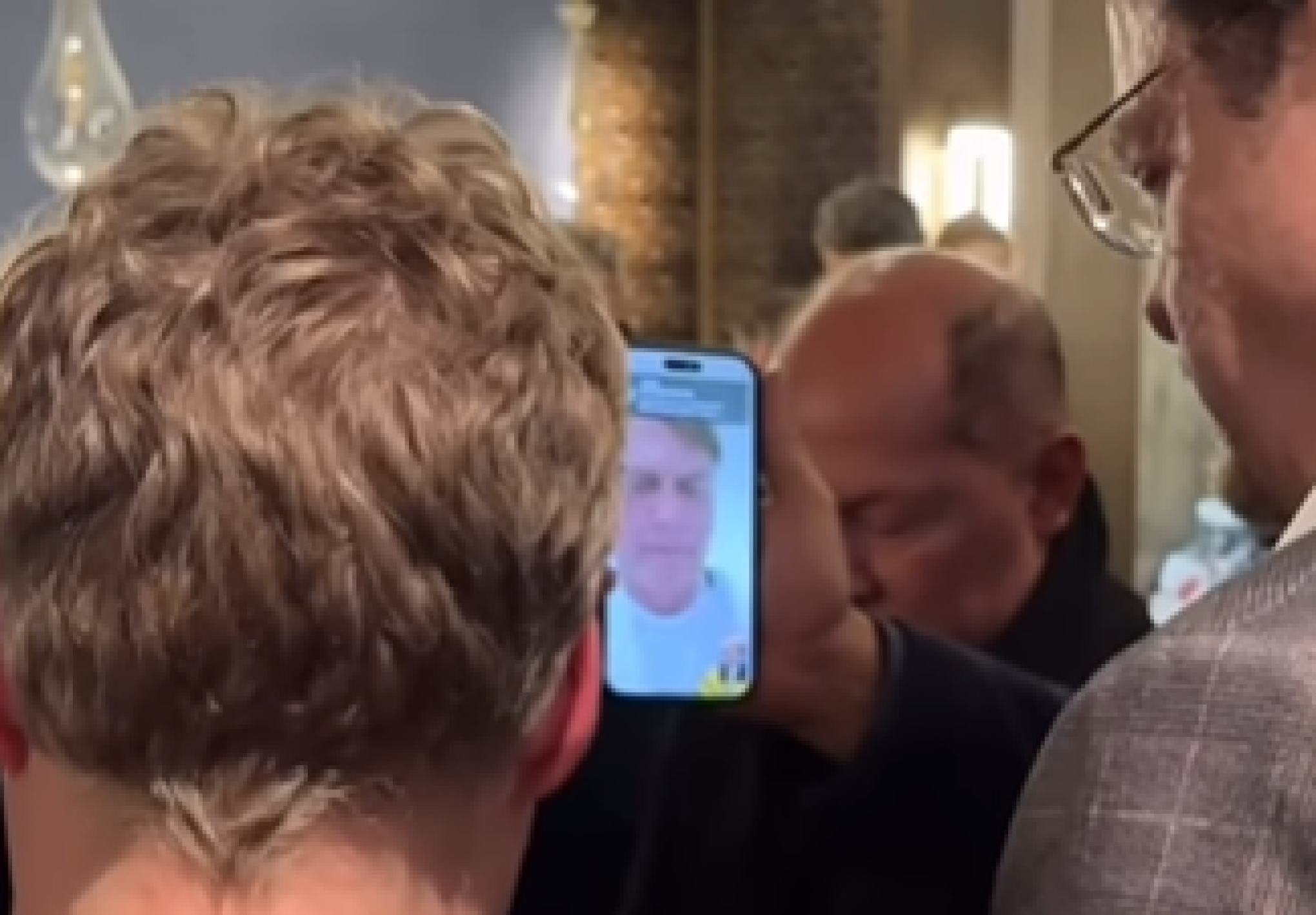 Sem poder ir à posse de Trump, Bolsonaro participa de oração nos EUA por videochamada