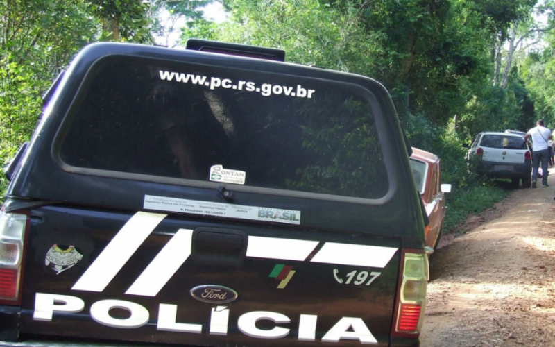 Polícia Civil busca por pistas após assassinato a tiros cometido na noite de terça-feira (21) no bairro Fátima