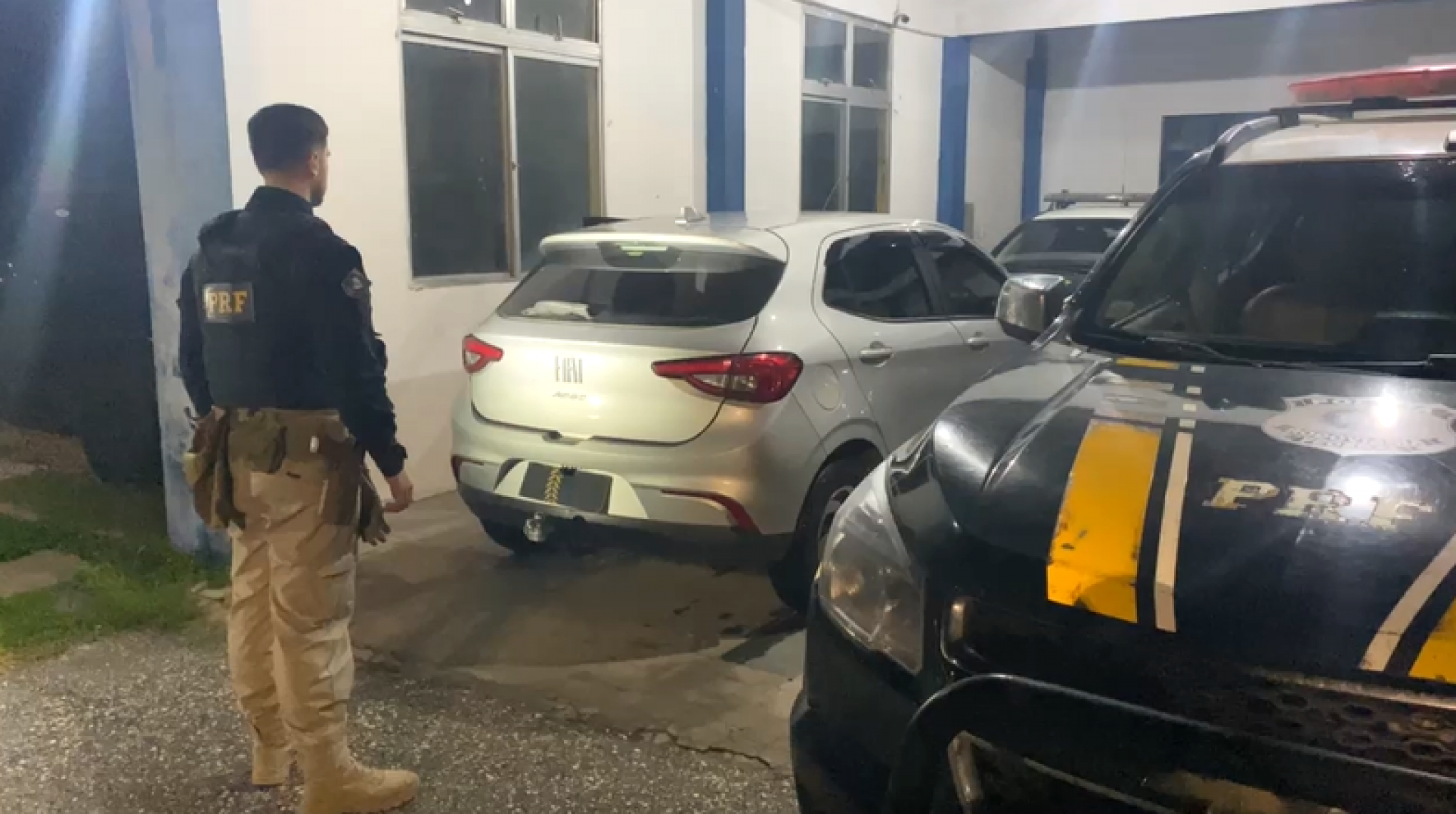 Homem sai de Canoas e acaba preso com cocaína escondida na porta do porta-malas em Bagé