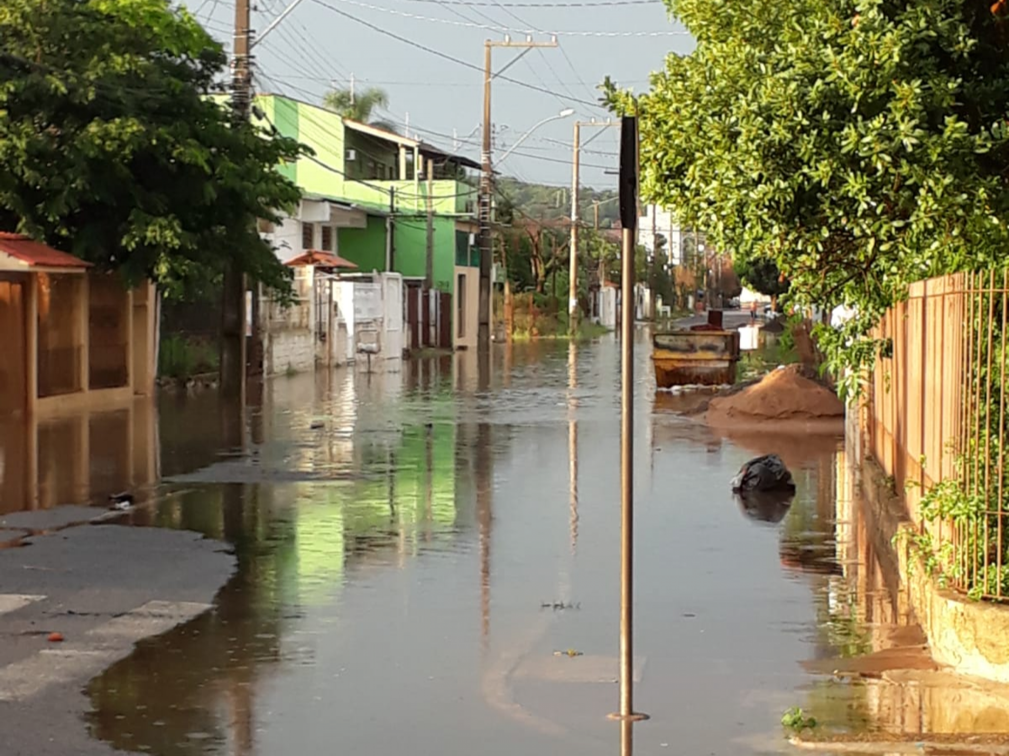 Bairro Scharlau, em São Leopoldo, teve diversos pontos de alagamento