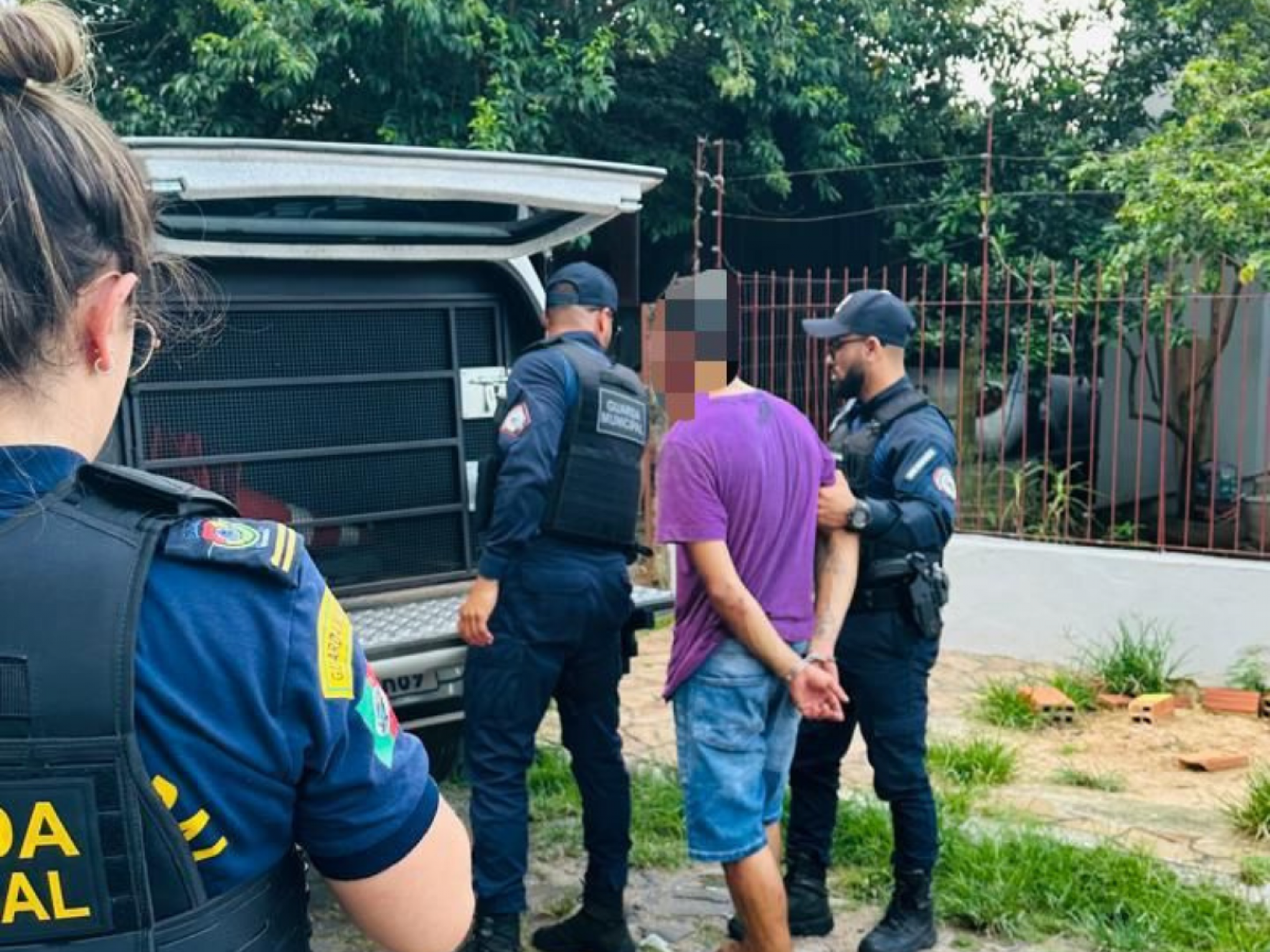 Homem é detido após empinar motocicleta em Novo Hamburgo; entenda