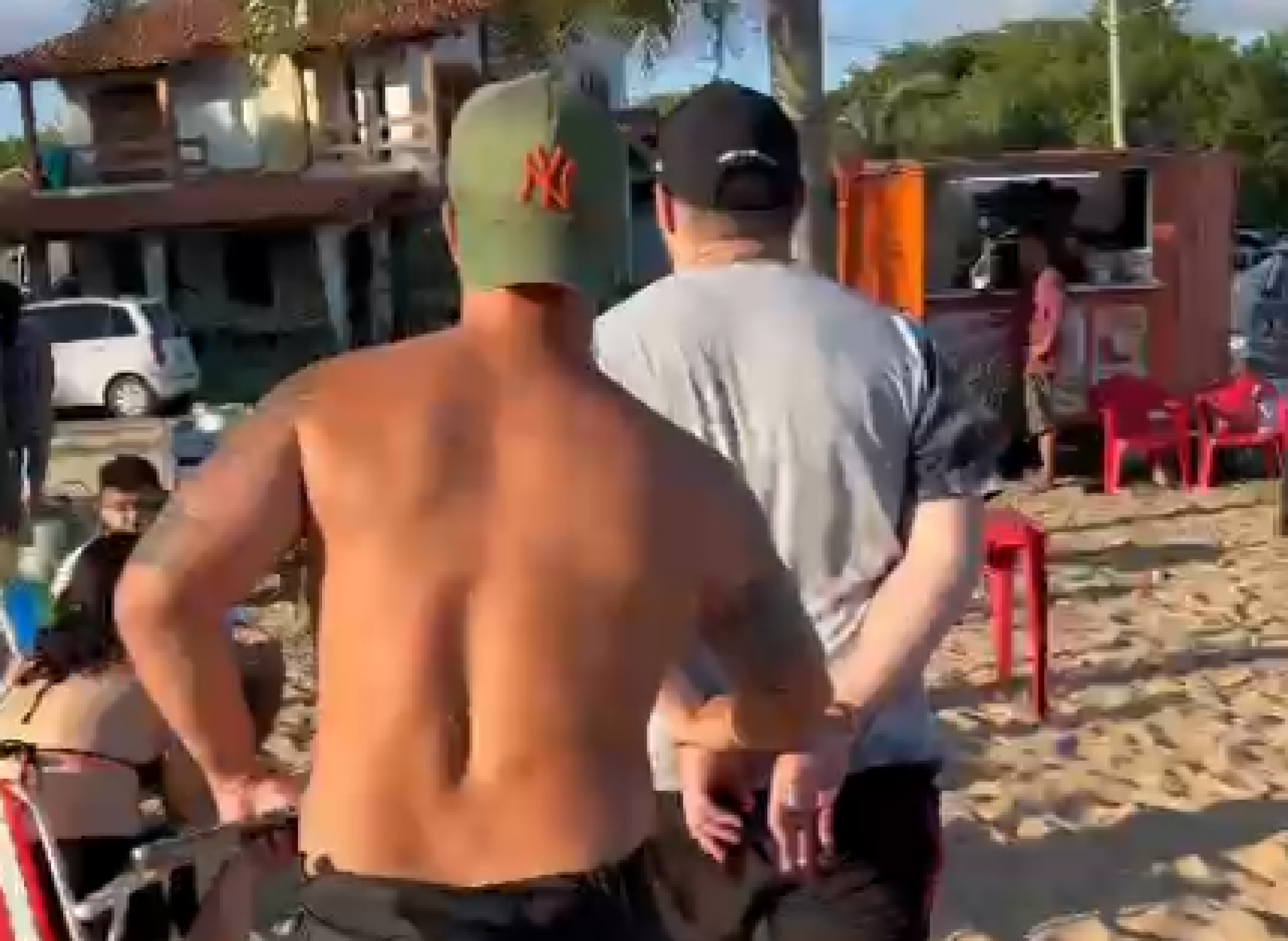 VÍDEO: Conhecido traficante de Novo Hamburgo é encontrado em praia após mais de 2 anos foragido