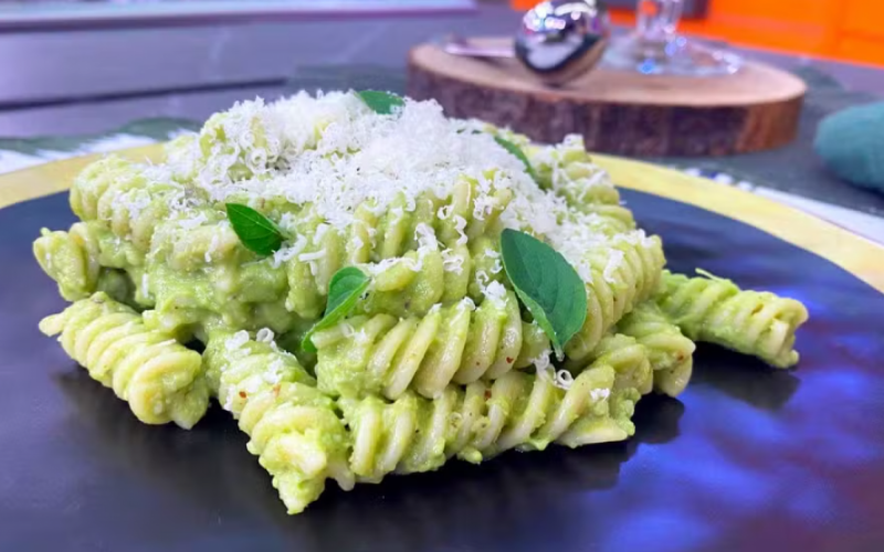 Saiba como fazer o molho pesto de chuchu da Ana Maria Braga  | abc+