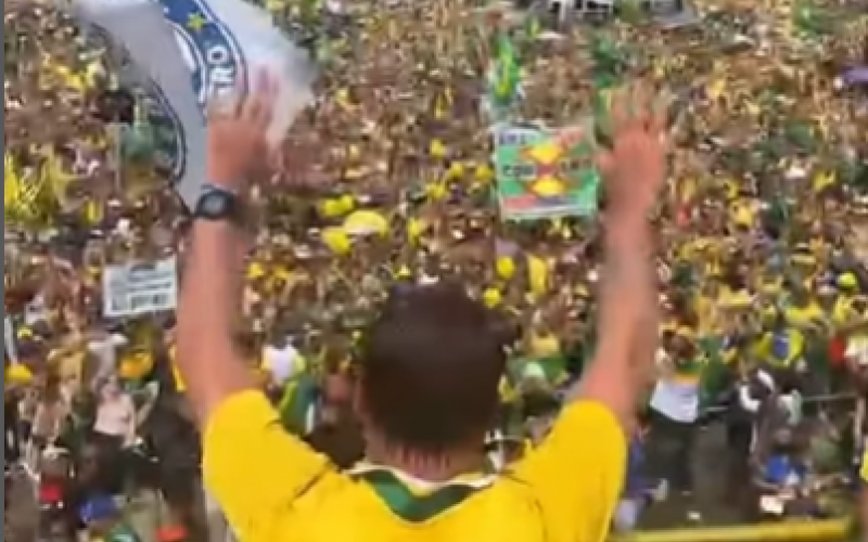 Bolsonaro em ato em Copacabana | abc+