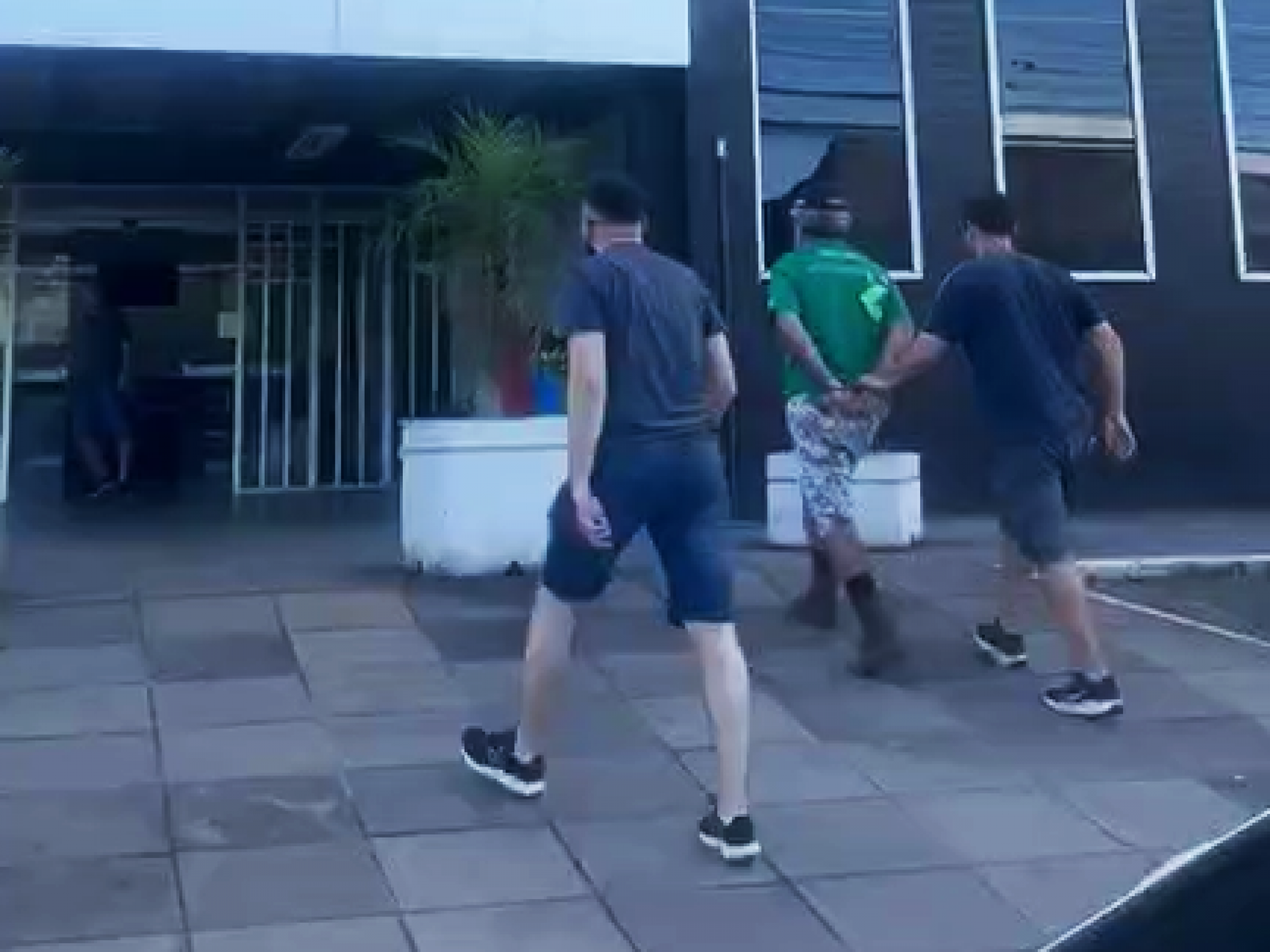 Saiba quem é o ex-soldado da BM condenado por assaltos e que acabou preso em bar da região