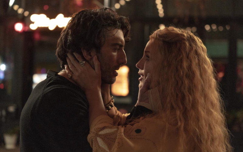 Justin Baldoni e Blake Lively protagonizaram filme É Assim Que Acaba, baseado no livro homônimo de Colleen Hoover | abc+