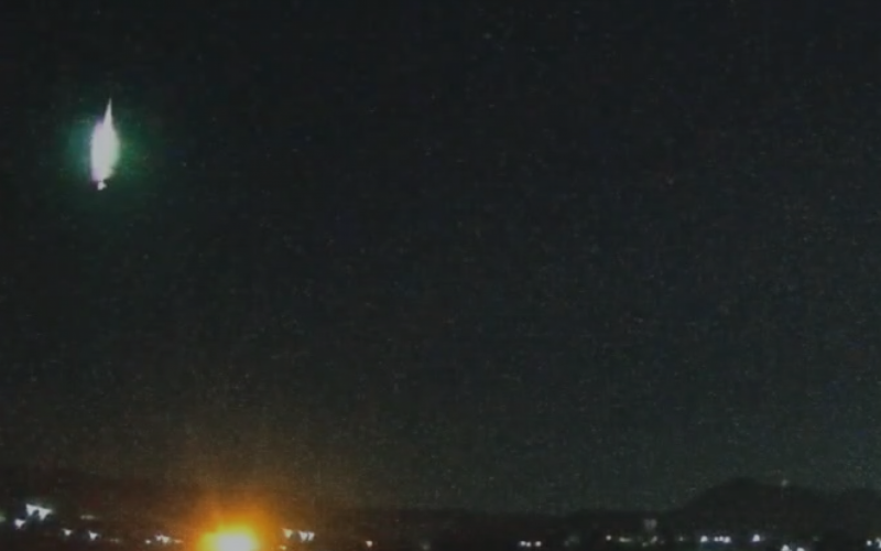 Meteoro muito brilhante cruz o céu do Rio Grande do Sul | abc+
