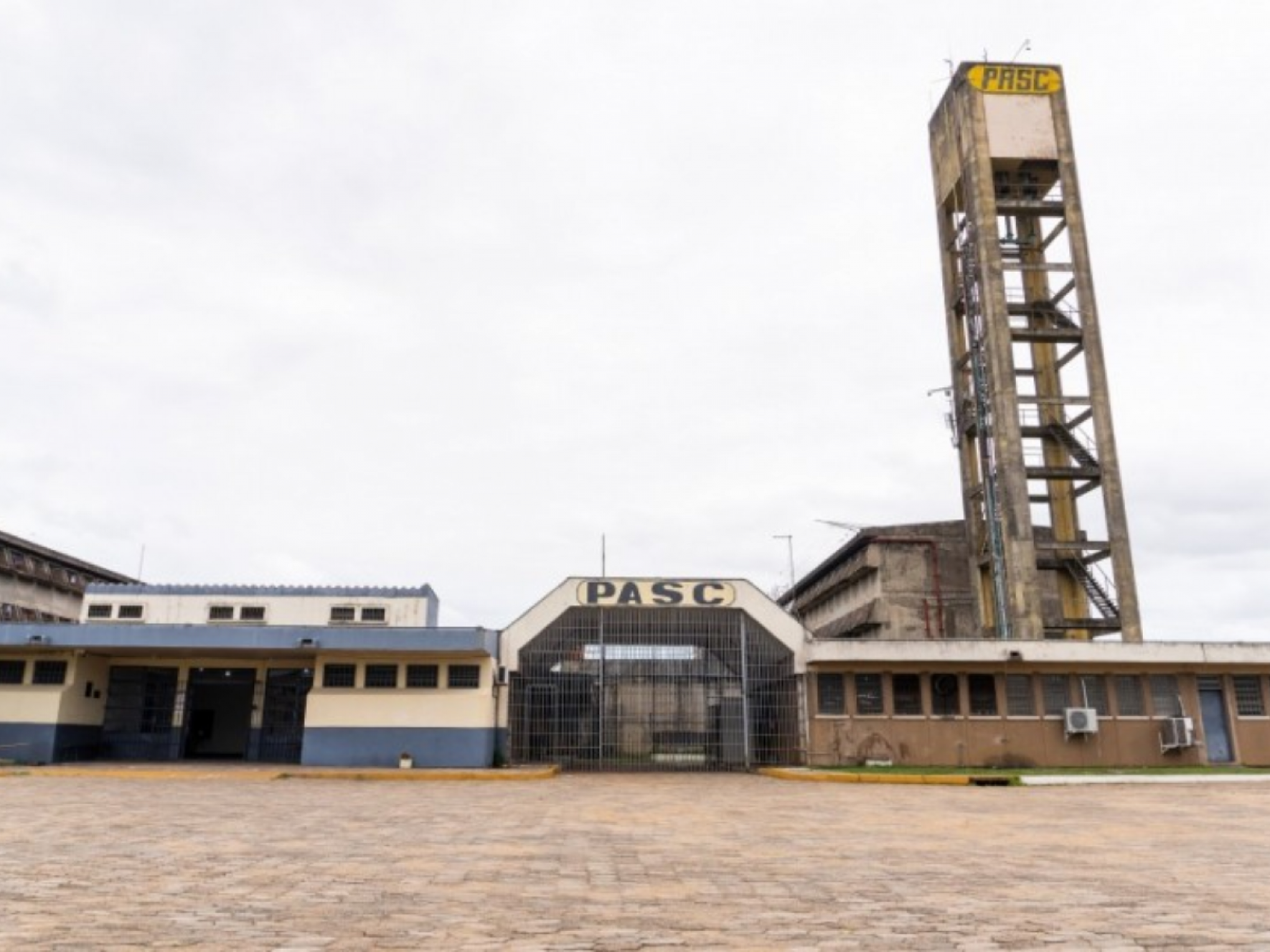 Homem morre após cair de andaime dentro da Penitenciária de Alta Segurança de Charqueadas