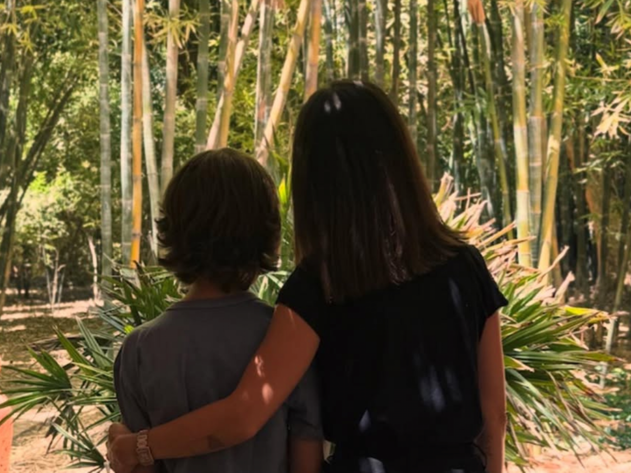 Sandy posta fotos raras do filho: "11 anos de muito amor'"