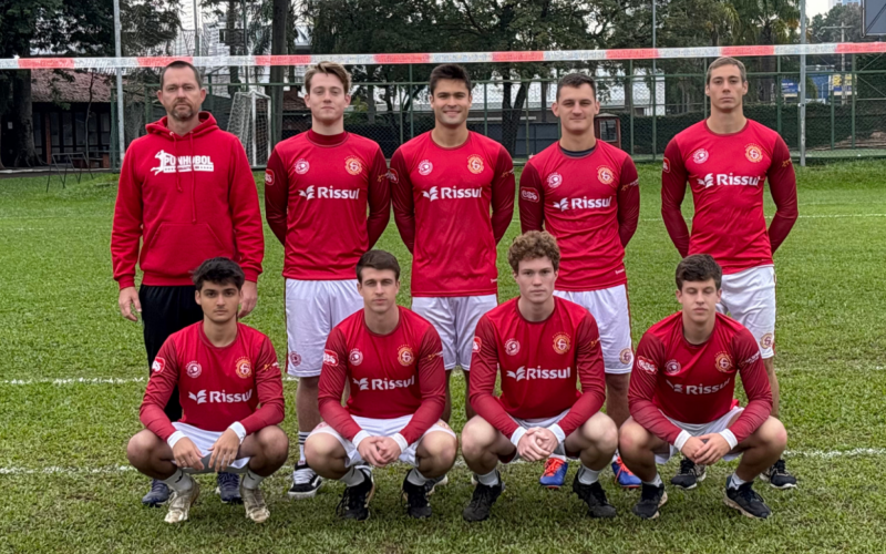 Time adulto masculino de punhobol da Sociedade Ginástica Novo Hamburgo | abc+